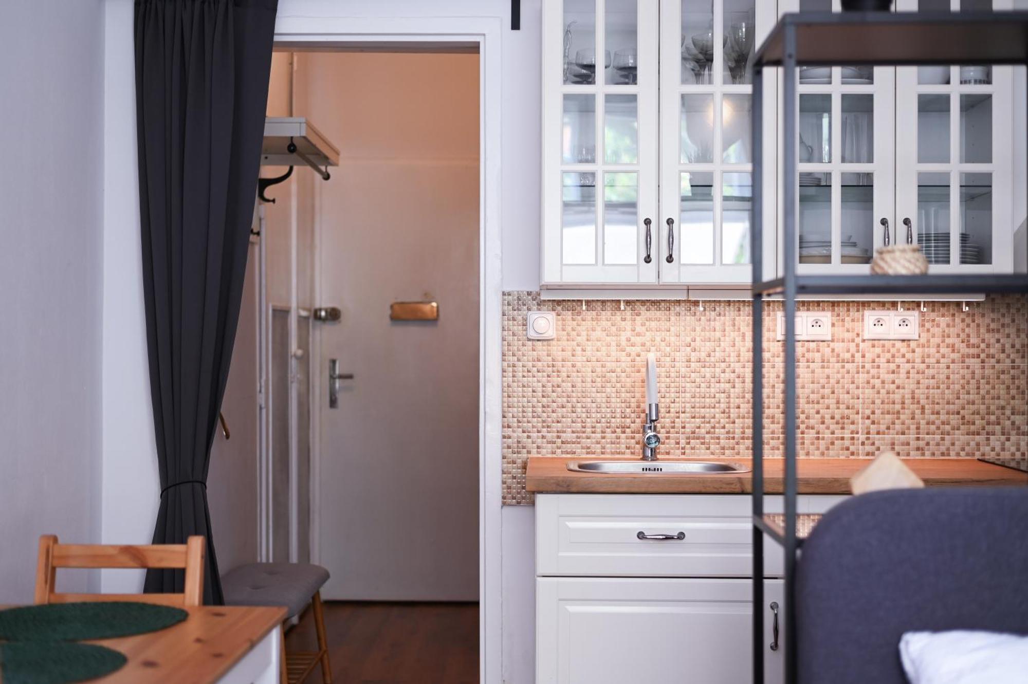 Central Urban Studio - Style Meets Comfort Bratislava Eksteriør billede